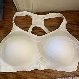 Nike DriFit Sports bra size Large D E